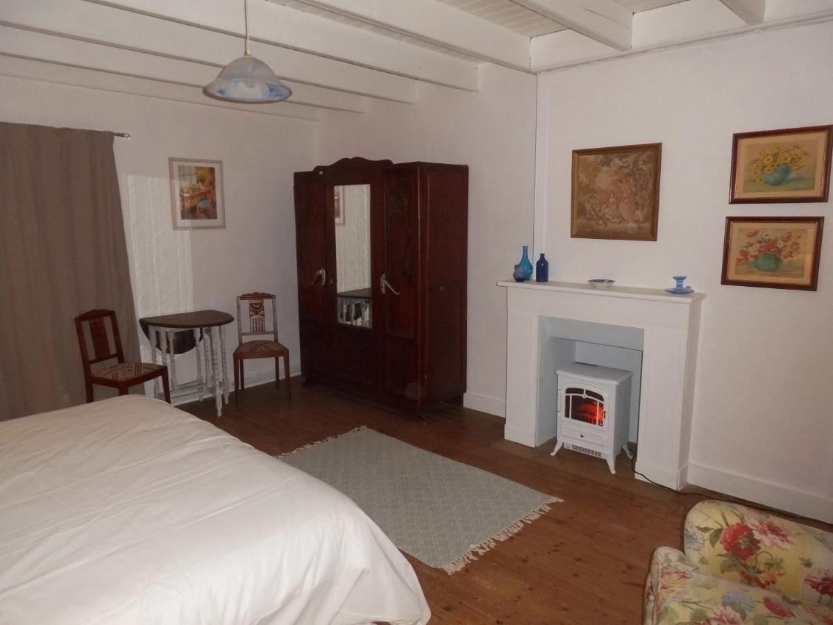 La Bicyclette Bleue Bed & Breakfast Montpinchon Bagian luar foto