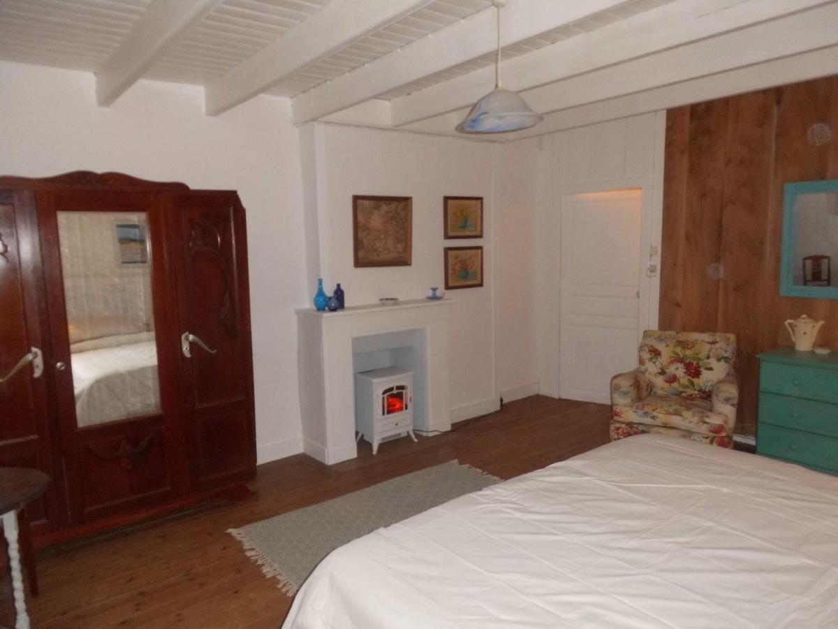 La Bicyclette Bleue Bed & Breakfast Montpinchon Bagian luar foto